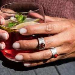 Ring "Betty" Bernstein